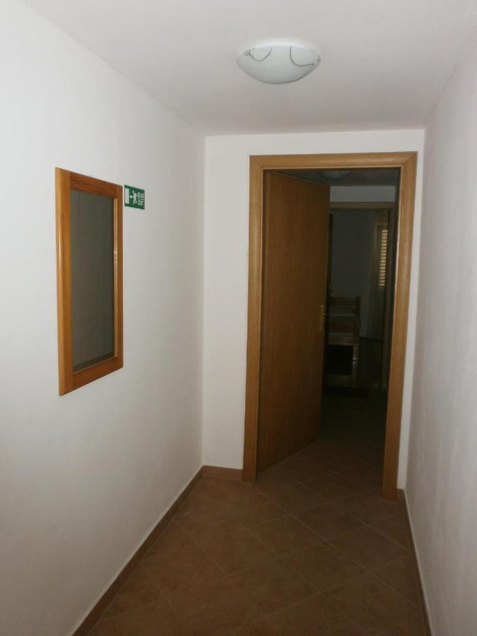 Apartments By The Sea Podgora, Makarska - 12326 Dış mekan fotoğraf